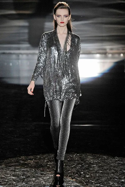 Look 44